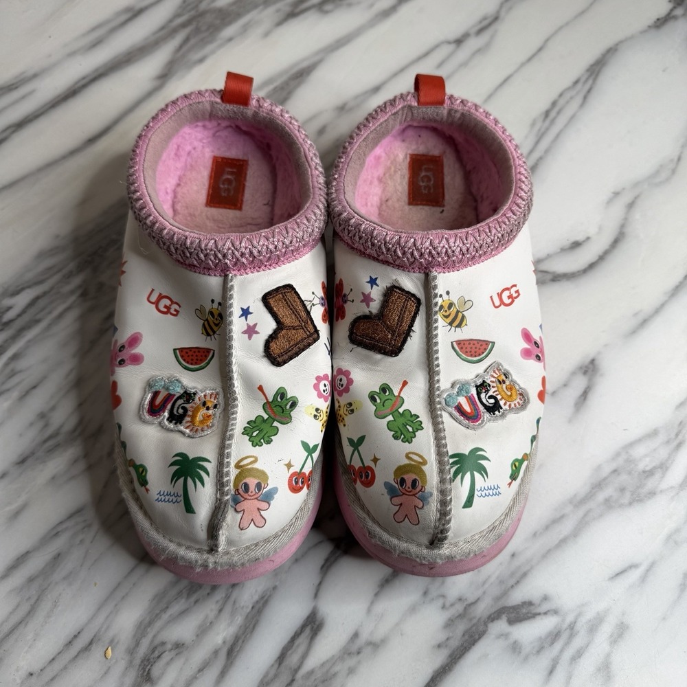 UGG Tazz Pop Sketch Slipper Humberto Cruz White Pink Slip On Mules Womens Size 6
